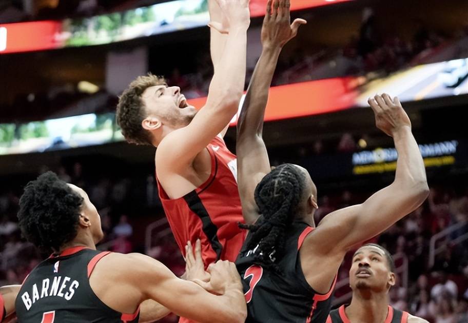 猛龙队球员集体伤退，阵容削弱