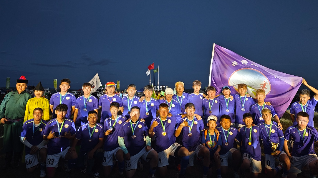 赛场上球队表现出色引发赞誉 赛场上球队表现出色引发赞誉