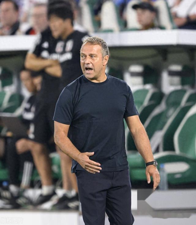 俱乐部战绩不佳,教练被迫离职,球员面临调整 俱乐部战绩不佳,教练被迫离职,球员面临调整