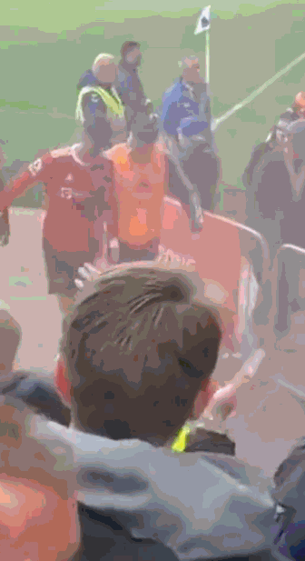 关于关键战役瞬息万变,球迷情绪高涨的信息 关于关键战役瞬息万变,球迷情绪高涨的信息