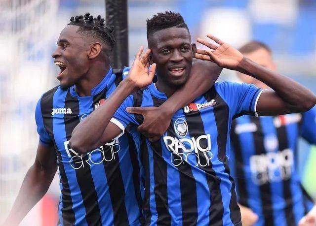 AC米兰迎战亚特兰大,力争三分胜利 AC米兰迎战亚特兰大,力争三分胜利