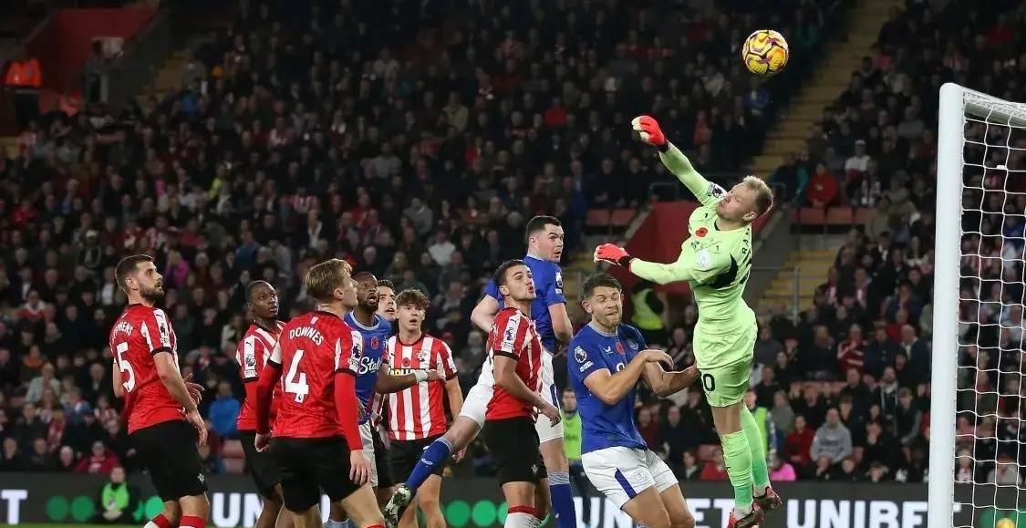 利物浦主场被莱斯特城逼平，失败失去联赛领先地位