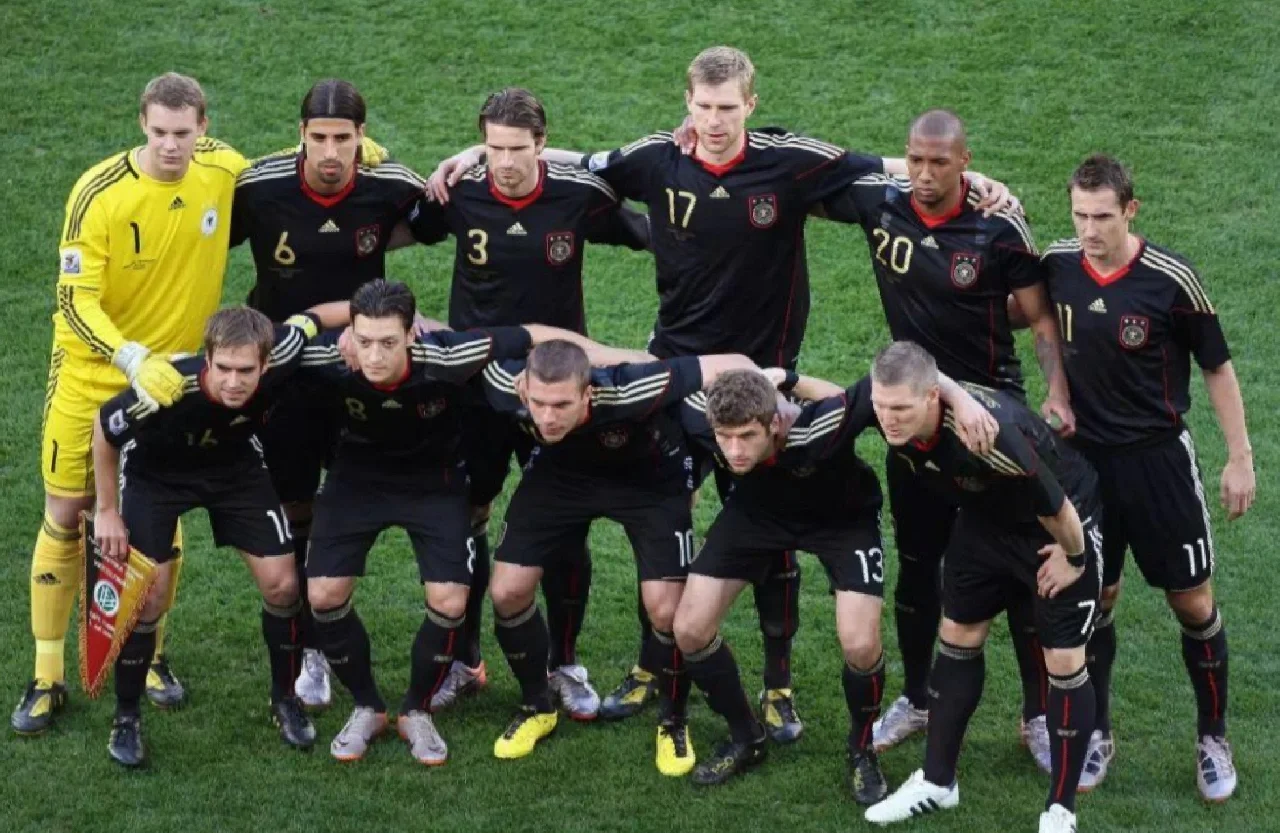 敢为天下先!足球豪强高歌猛进 敢为天下先!足球豪强高歌猛进