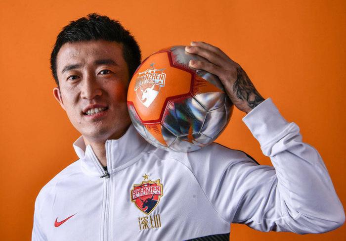 深圳佳兆业球员表现出色，取得胜利