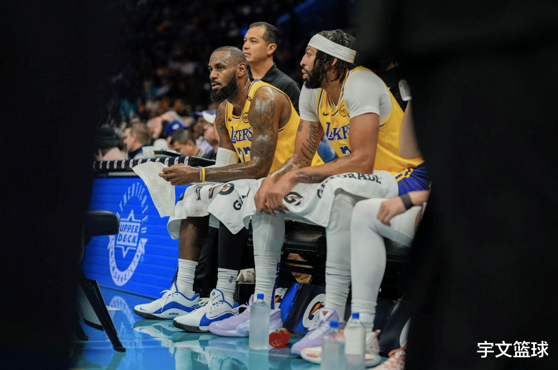 浓眉强势发威，带领球队一路高歌