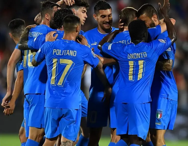 里尔爆冷击败里昂,高居积分榜首位 里尔爆冷击败里昂,高居积分榜首位