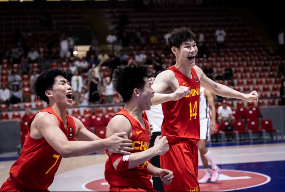 包含法国男篮惊险获胜晋级篮球世界杯的词条