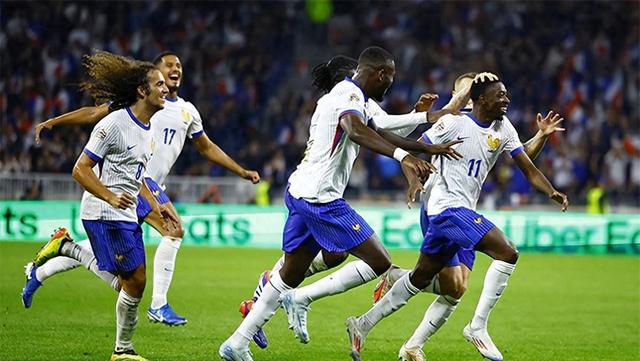 包含主教练战术变阵成功收获胜利的词条