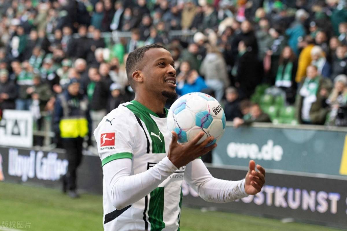 关于门兴格拉德巴赫客场战胜多特蒙德，豪取三分的信息