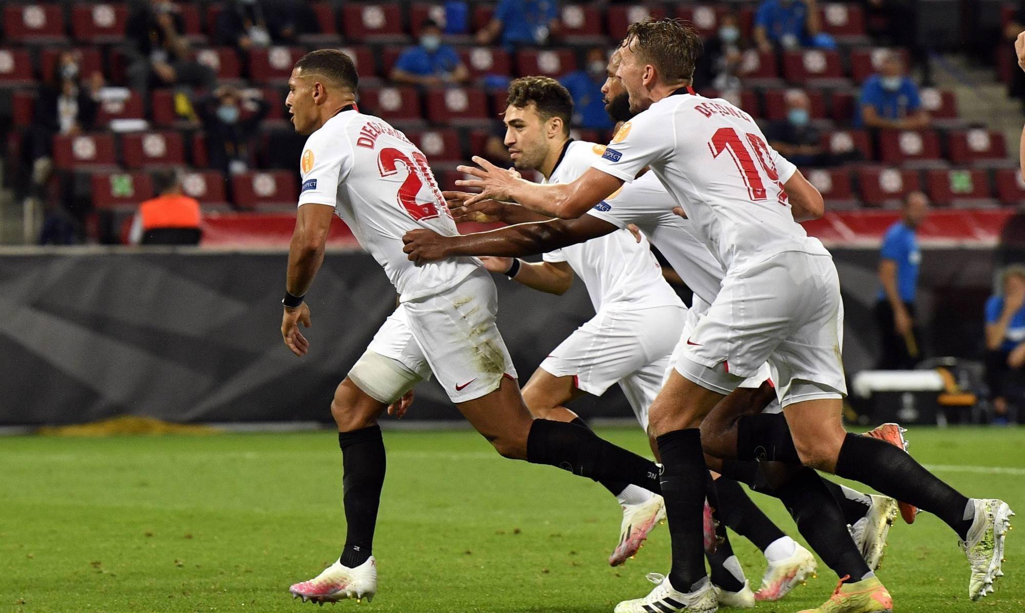 包含沃尔夫斯堡逆转取胜，继续稳固积分榜位置的词条