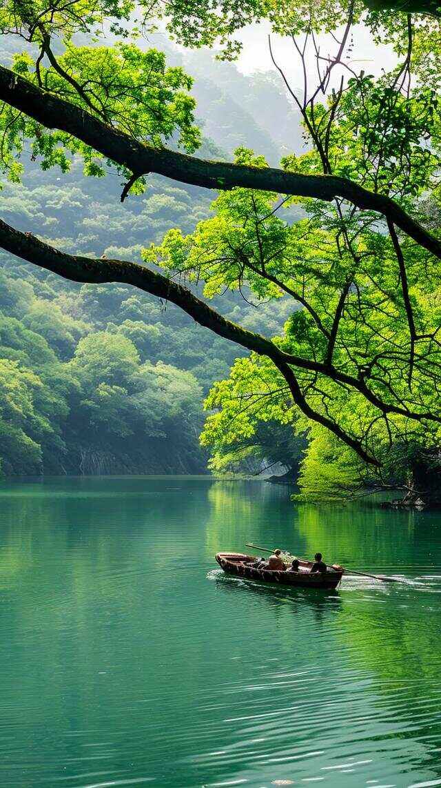 开云体育APP下载-闲云传唱松阶晚，悠悠绿水千峰间的简单介绍