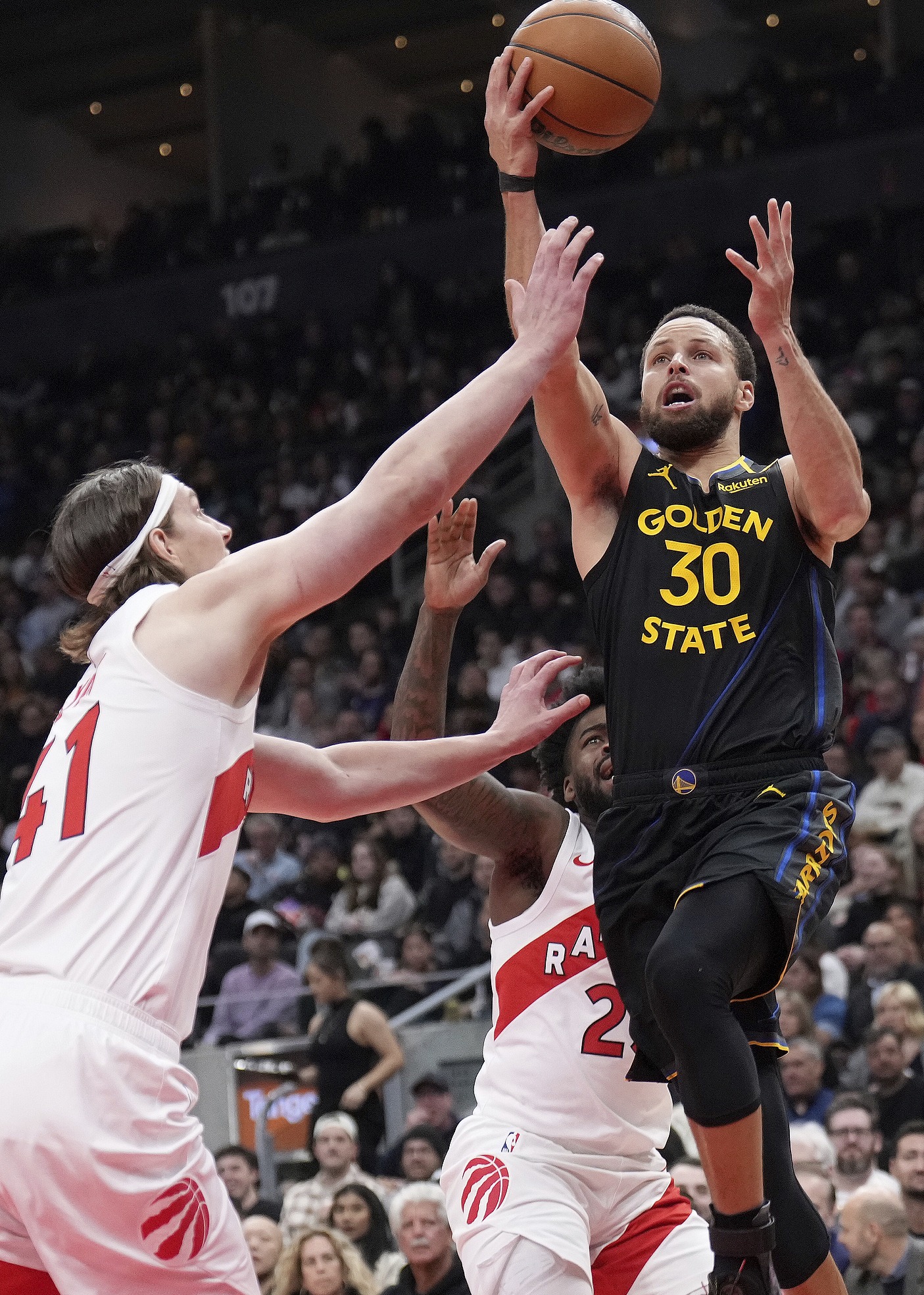 猛龙队击败对手,晋级到了下一轮比赛 猛龙队击败对手,晋级到了下一轮比赛