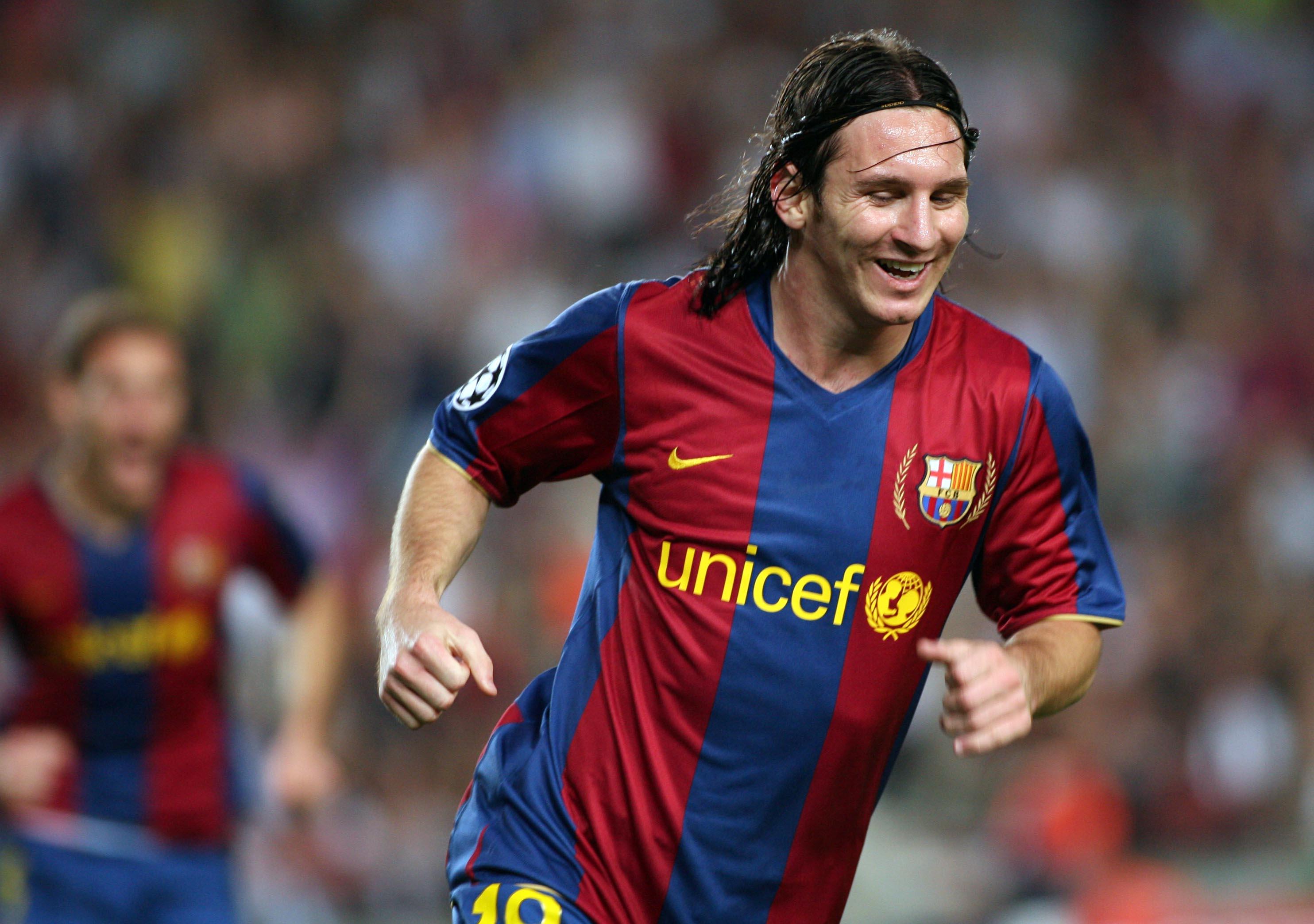 阿尔维斯主场拿下梦幻胜利,追赶领头羊 阿尔维斯主场拿下梦幻胜利,追赶领头羊