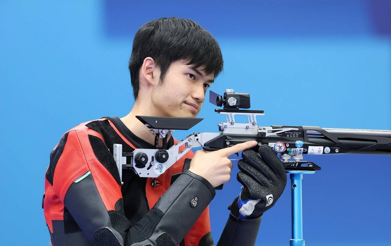 包含列支敦士登巴塞尔不敌对手,离开赛场的词条 包含列支敦士登巴塞尔不敌对手,离开赛场的词条