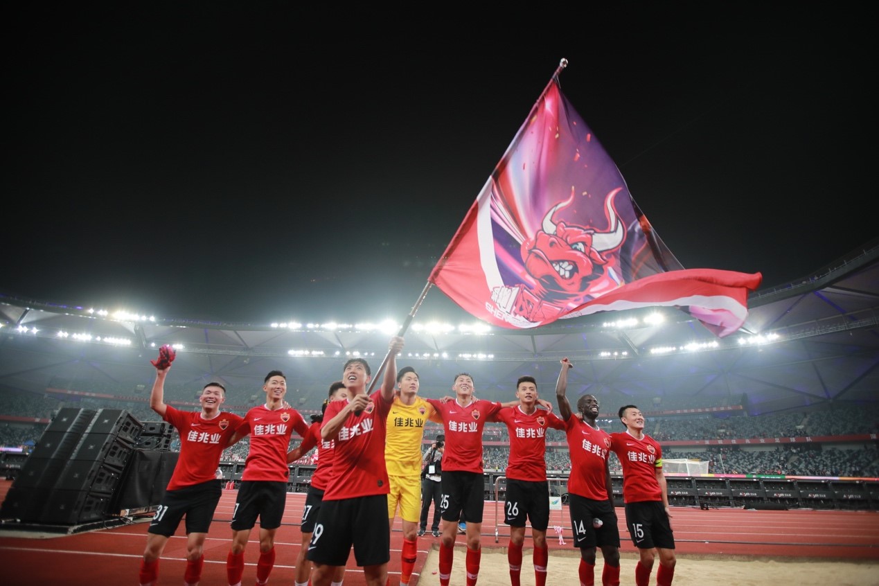 开云体育入口-黑龙江深圳佳兆业防守坚毅，客场成功击败对手