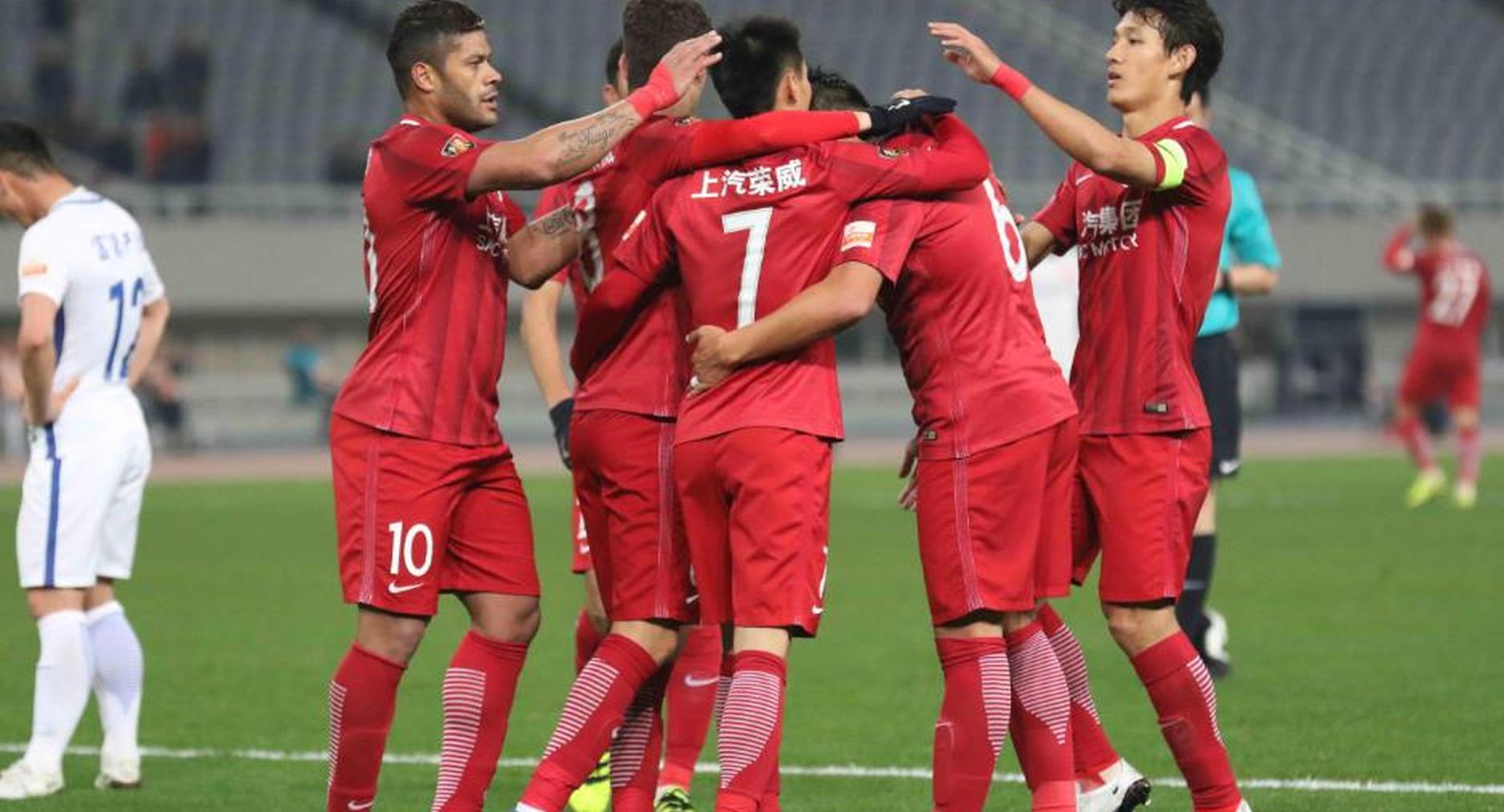 包含外援表现平平，球队连续落败，陷入泥潭的词条