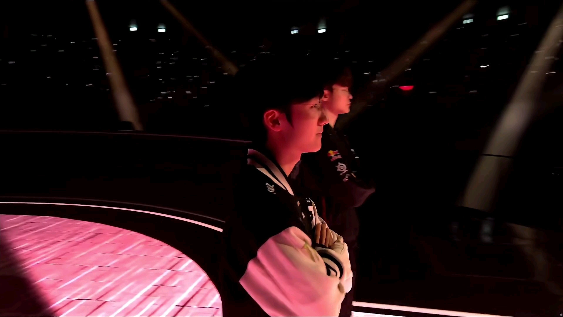 FPX鏖战BLG，Peanut极限生还后反打宿敌对决四强赛，成为赛场最大亮点的简单介绍