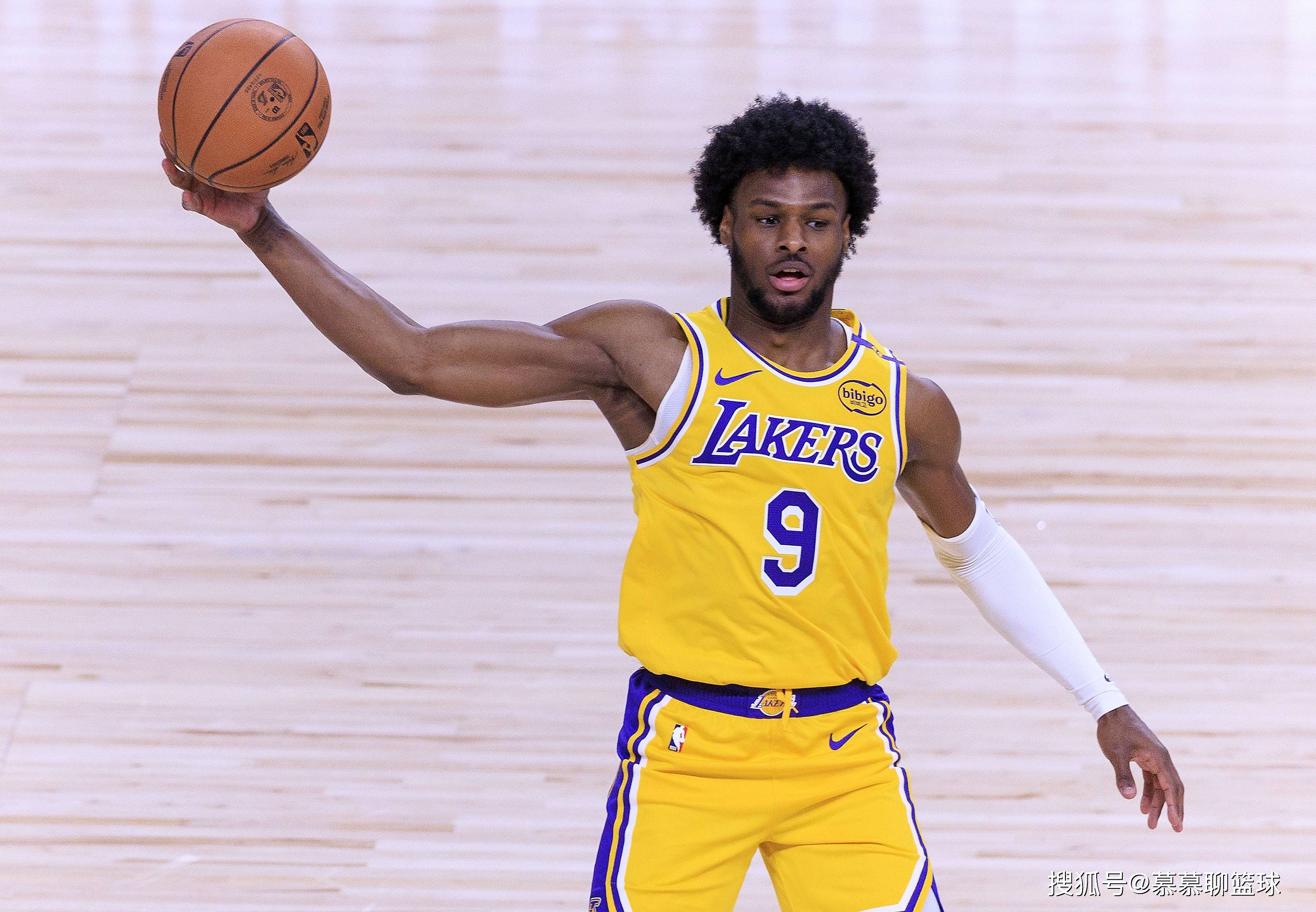 NBA常规赛开始:湖人首战力克勇士 NBA常规赛开始:湖人首战力克勇士