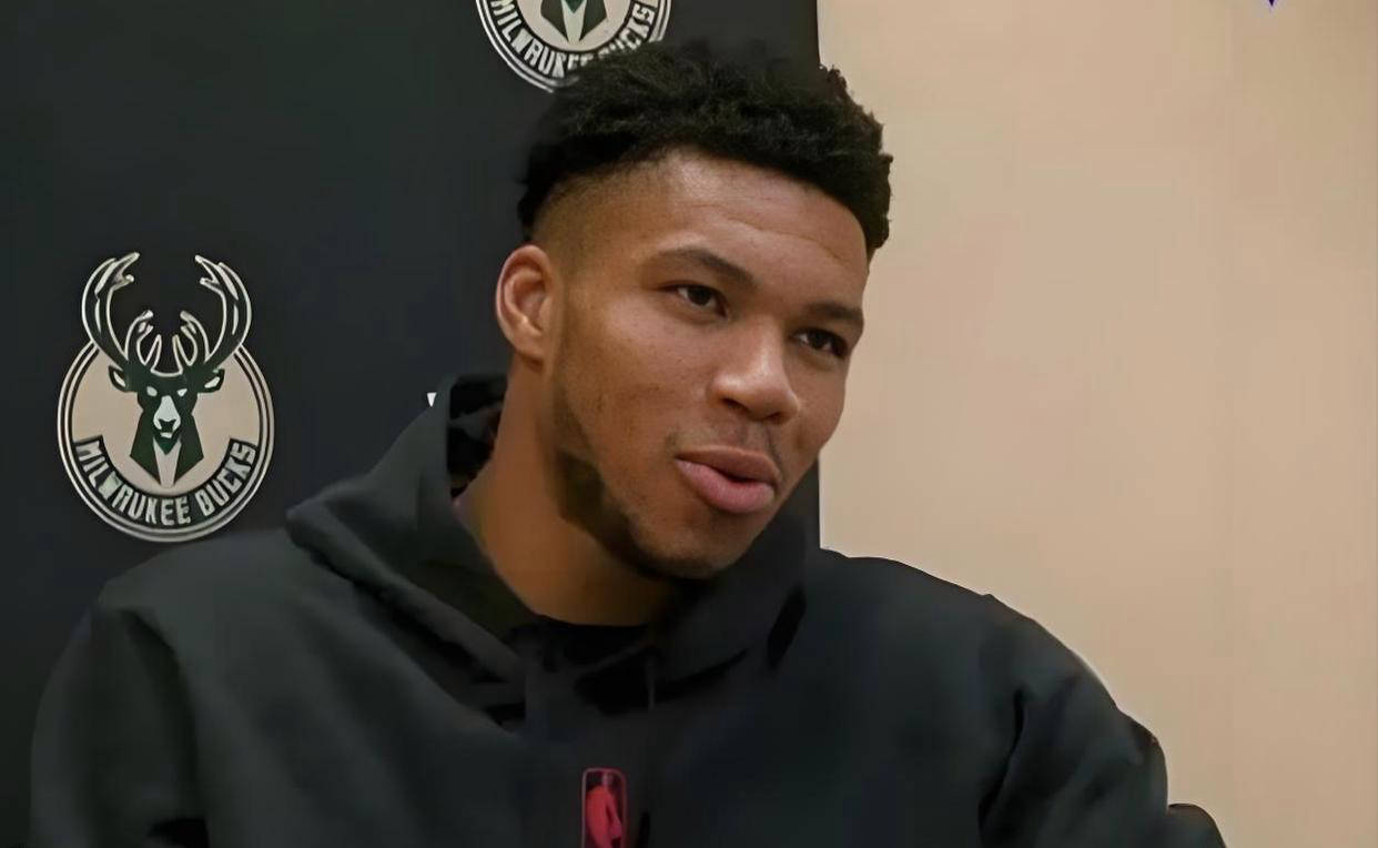 雄鹿大将字母哥再获MVP称号，成为最年轻双MVP得主