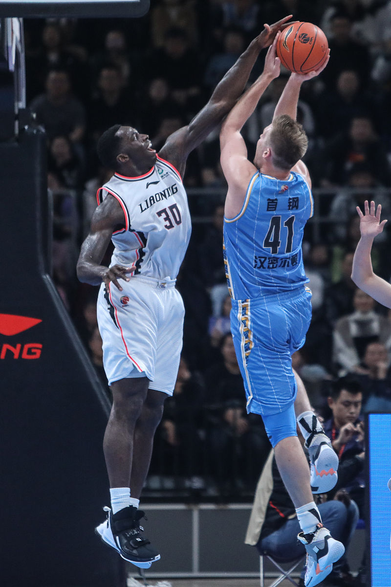 快船力克热火,东部决赛将上演关键大战 快船力克热火,东部决赛将上演关键大战