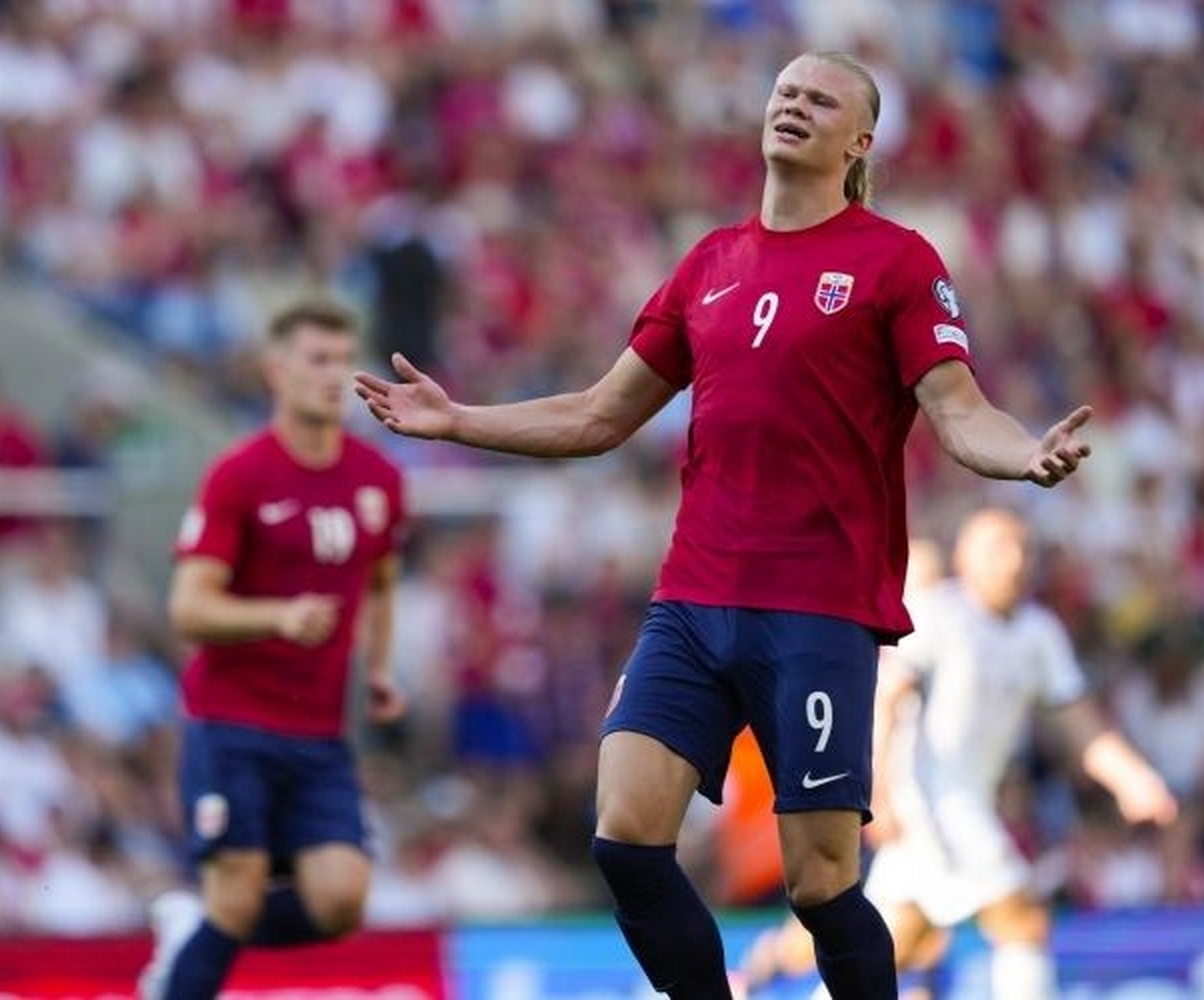 挪威队实现惊险胜利,晋级欧锦赛决赛 挪威队实现惊险胜利,晋级欧锦赛决赛