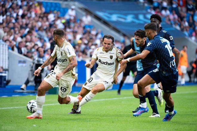 开云下载-朗斯队机会渐近，法甲冠军竞逐白热化