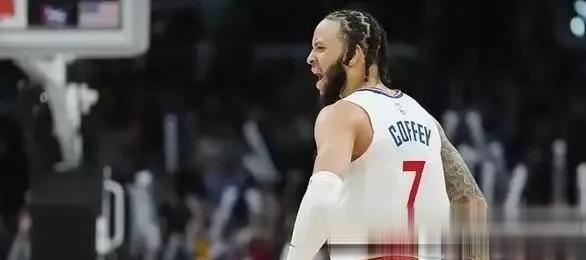 关于开拓者队主场胜快船扳平系列赛的信息 关于开拓者队主场胜快船扳平系列赛的信息