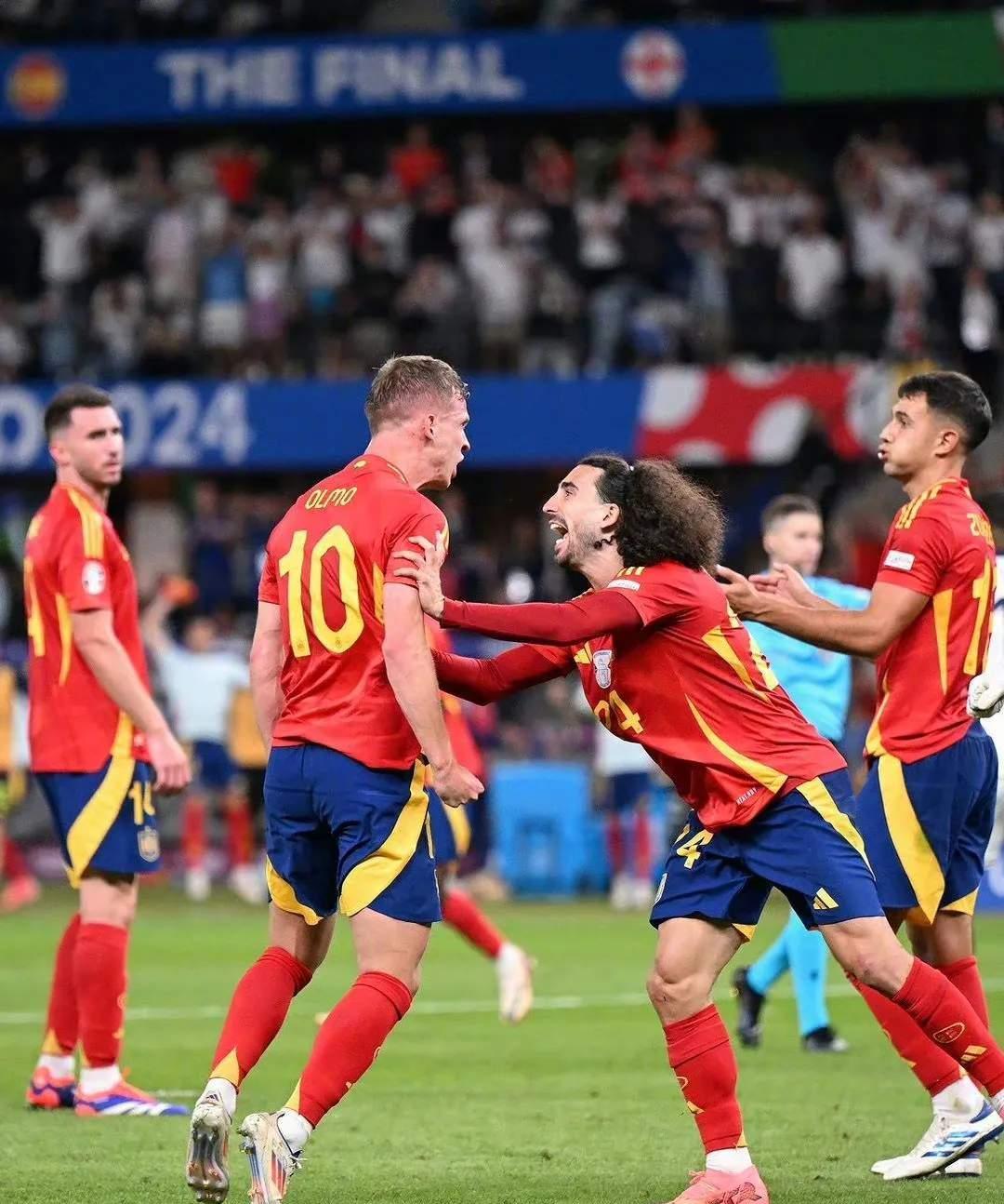 马赛球员连入两球,帮助球队取得胜利 马赛球员连入两球,帮助球队取得胜利