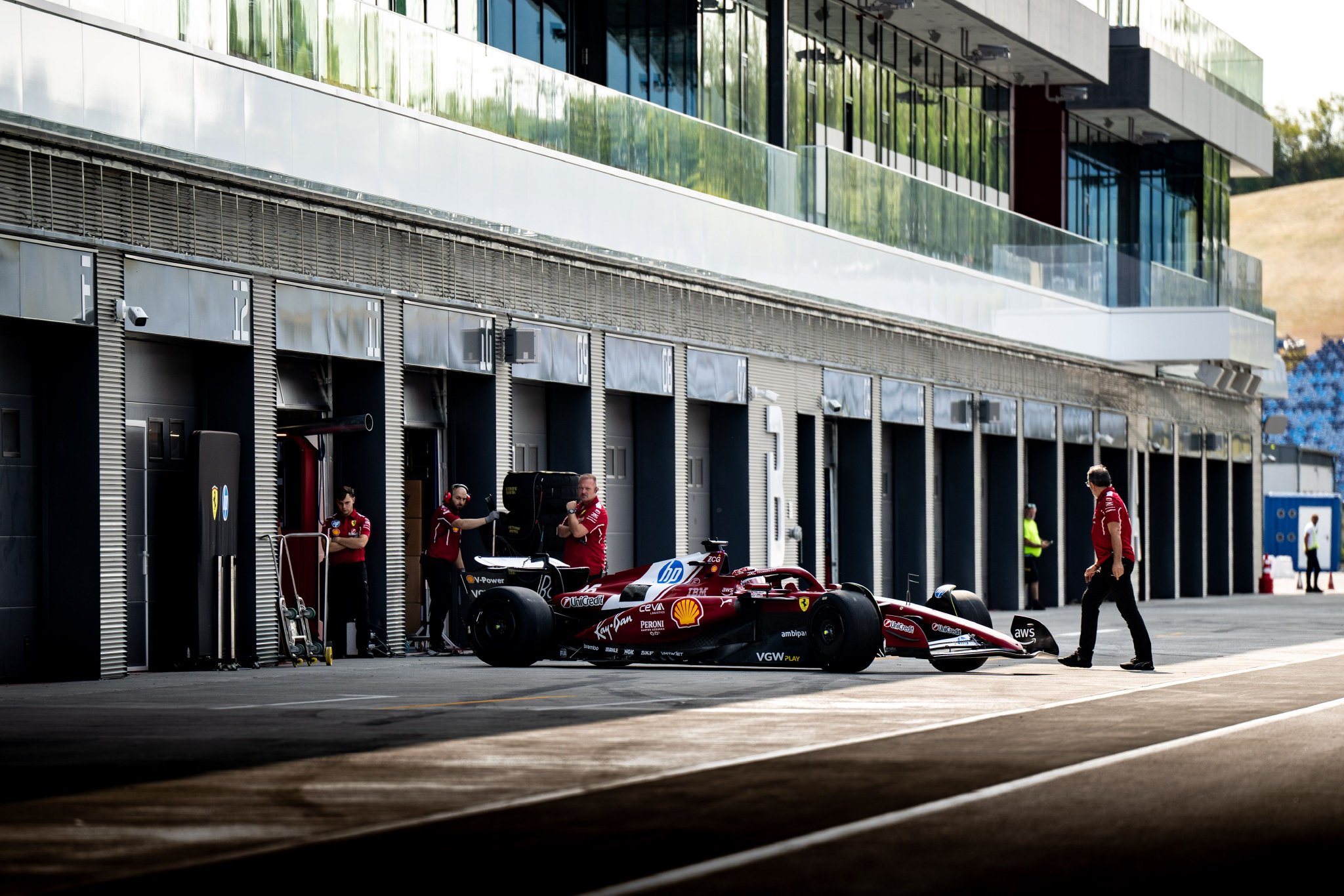 包含迈凯伦逆转梅赛德斯,勒克莱尔状态火热的词条 包含迈凯伦逆转梅赛德斯,勒克莱尔状态火热的词条