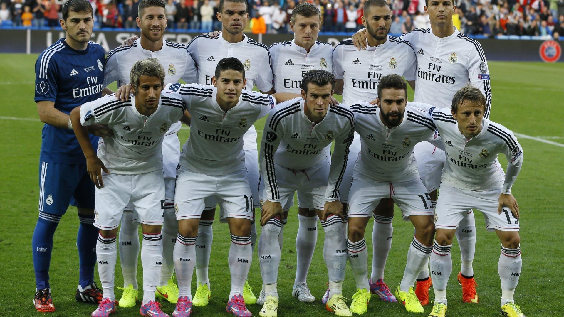 绿茵场上的平行宇宙，当团队荣光遇见个人史诗