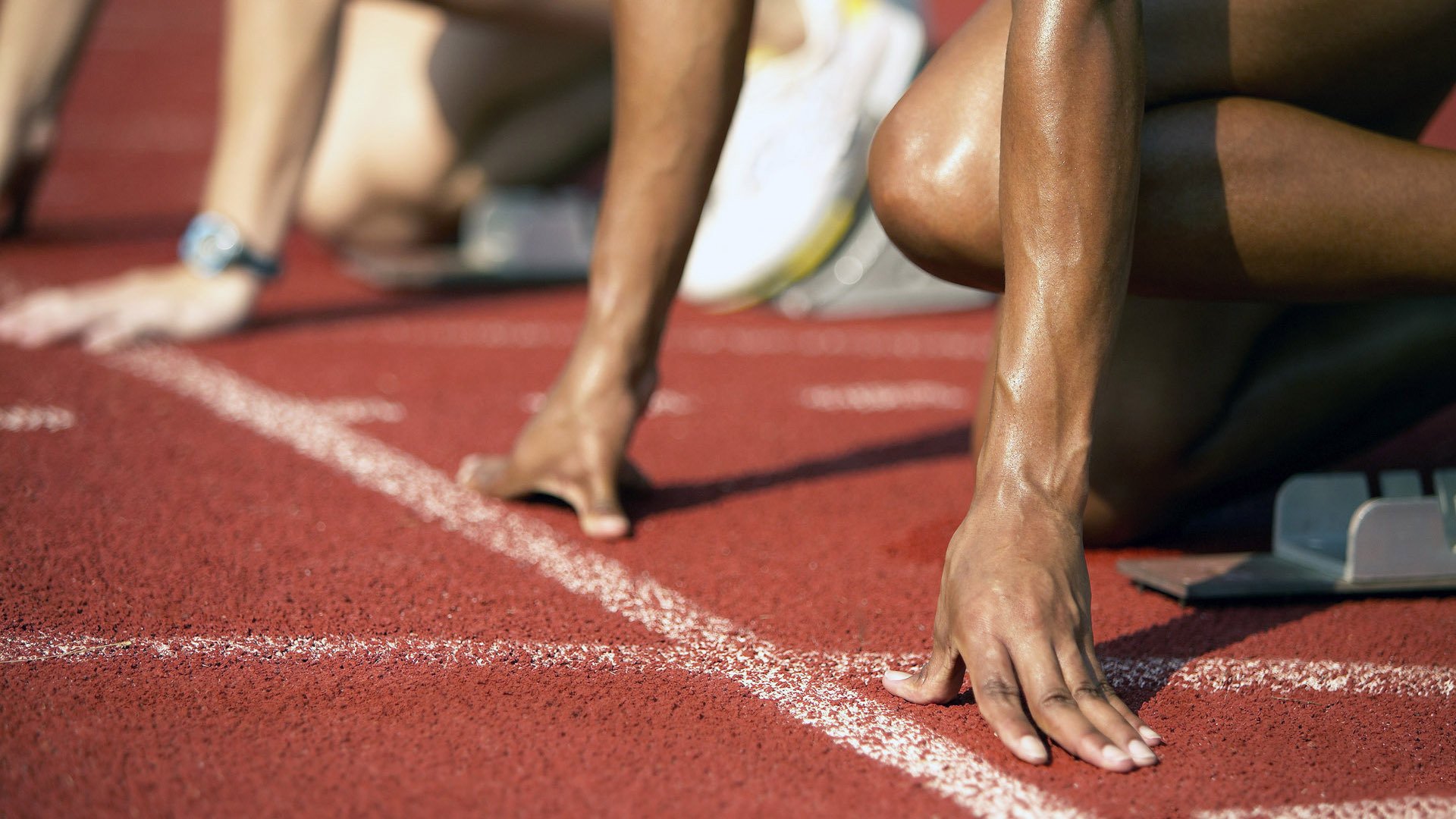 爆冷夜的唯一主角,波兰险胜韩国,樊振东以孤独的统治者姿态贯穿全场