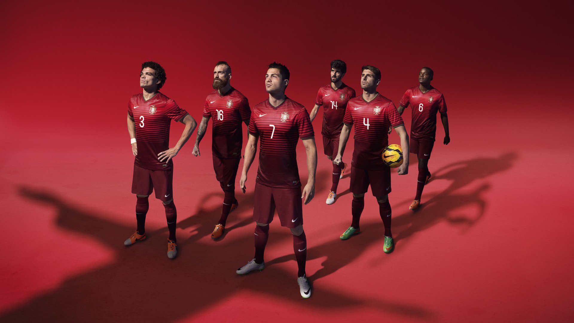 银箭风暴席卷银石，周冠宇奏响中国赛车最狂想曲